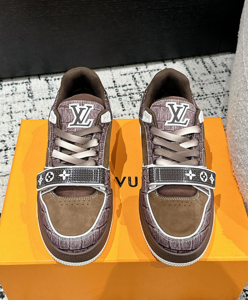 LV Trainer Sneaker