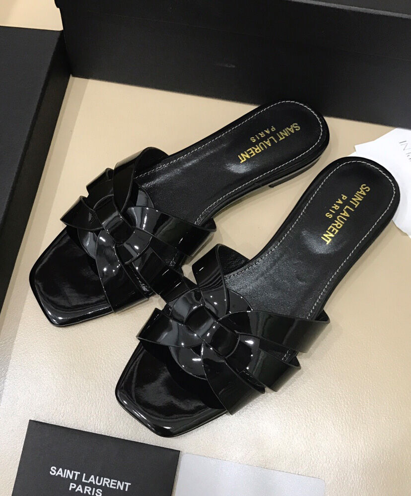 Tribute Flat Sandals in Patent Leather