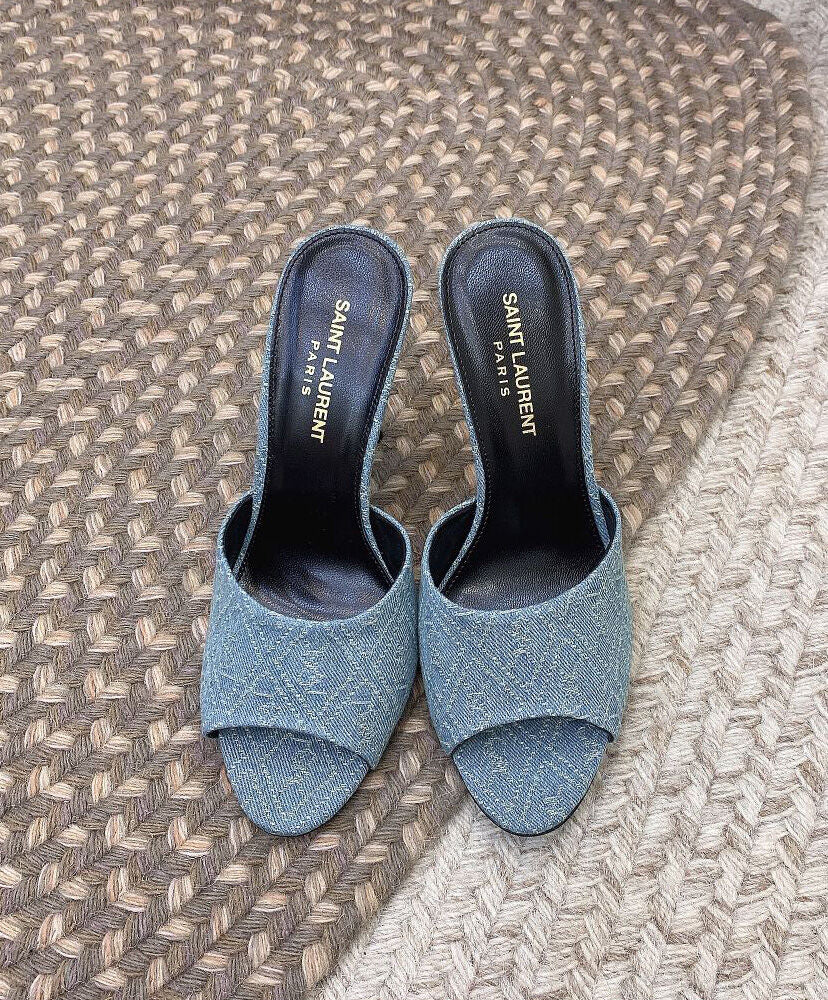 LA 16 Printed Denim Mules