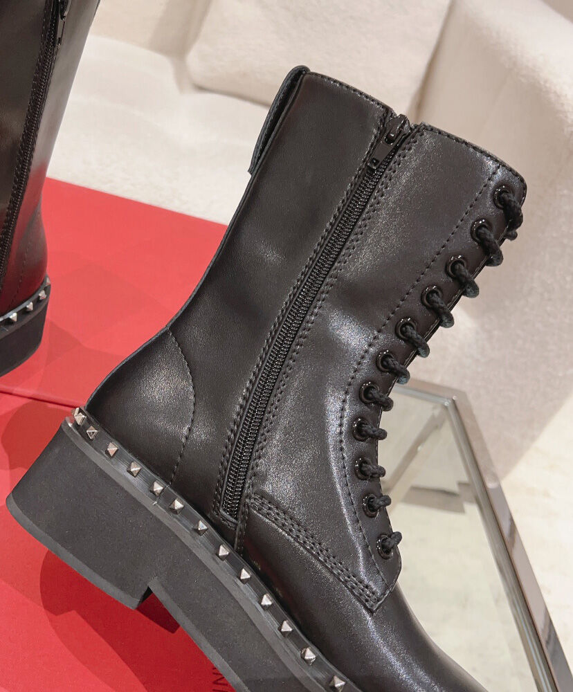 Rockstud Calfskin Combat Boot With Matching Studs 50MM