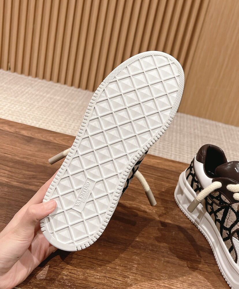 One Stud XL Low-Top Sneakers