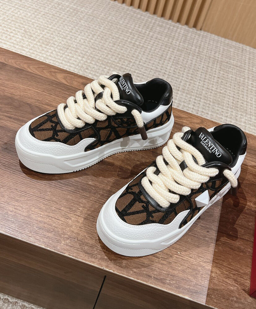 One Stud XL Low-Top Sneakers