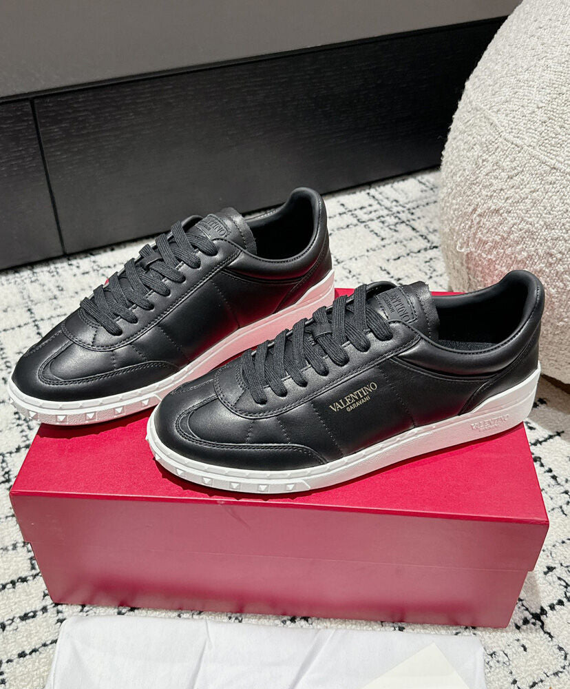 Upvillage Low Top Nappa Leather Sneaker