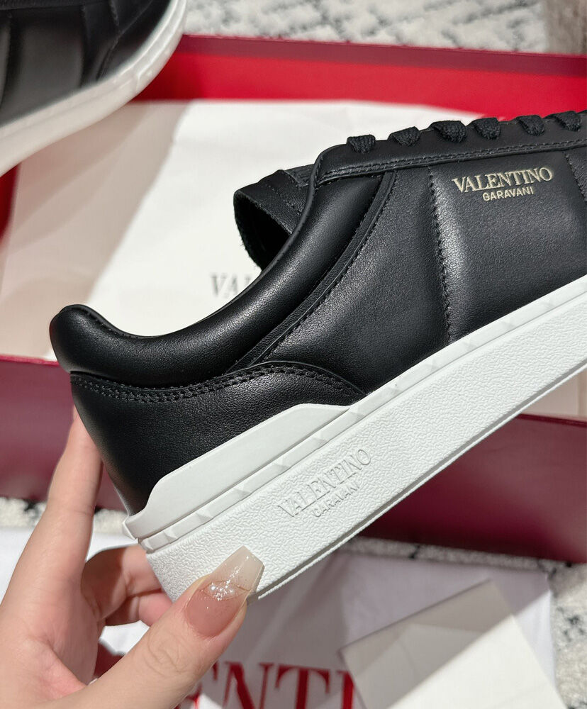 Upvillage Low Top Nappa Leather Sneaker