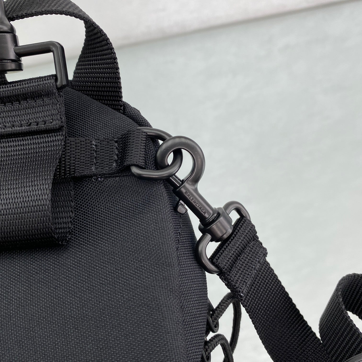 Mini Patch-Detail Crossbody Backpack - MarKat store