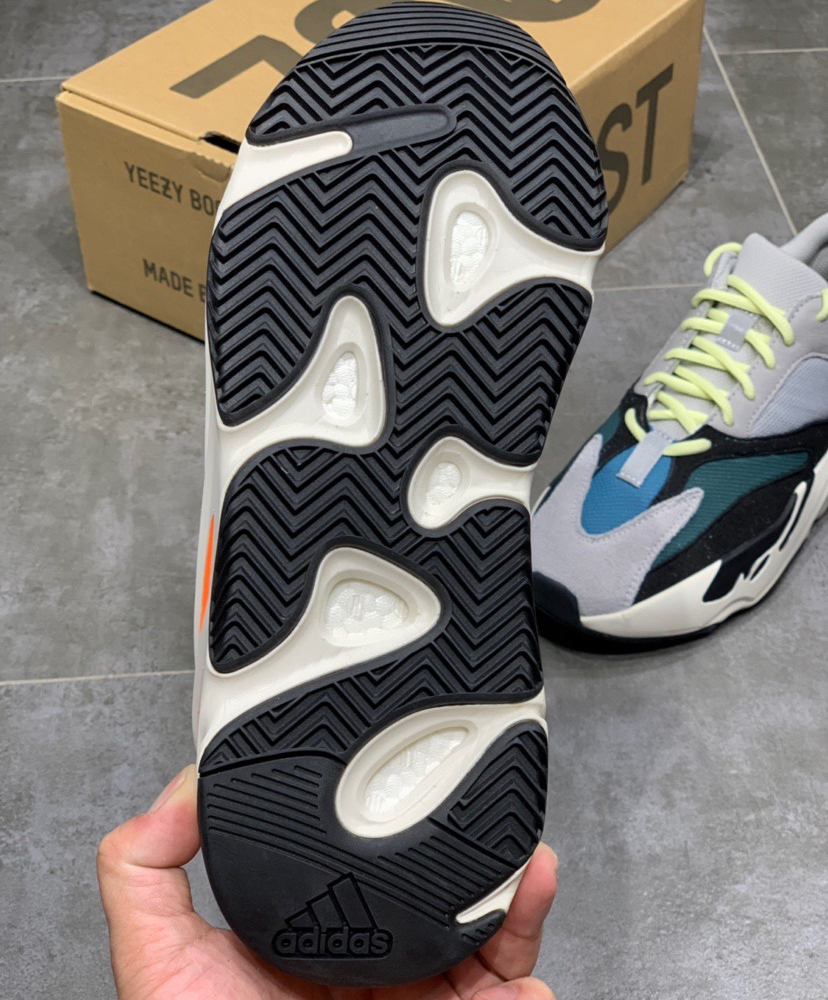 Yeezy Boost 700 Wave Runner