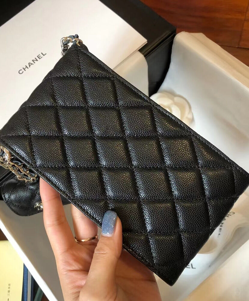 Chanel Phone & Airpods Case With Chain