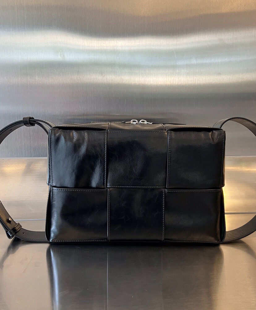 Arco Camera Leather Cross-body Bag