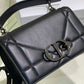 30 Montaigne Chain Bag With Handle