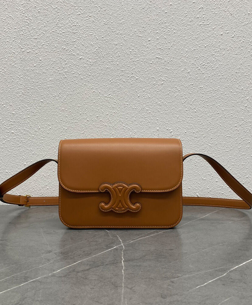 Classique Cuir Triomphe Bag In Natural Calfskin