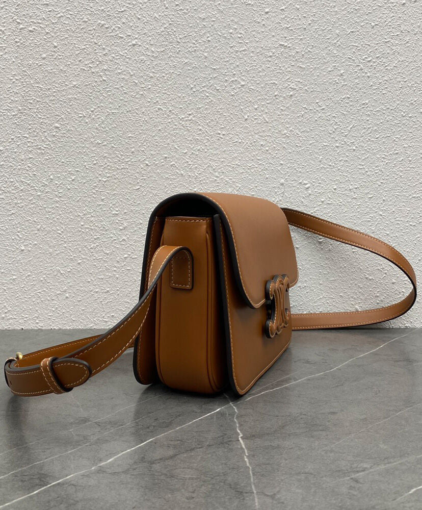 Classique Cuir Triomphe Bag In Natural Calfskin