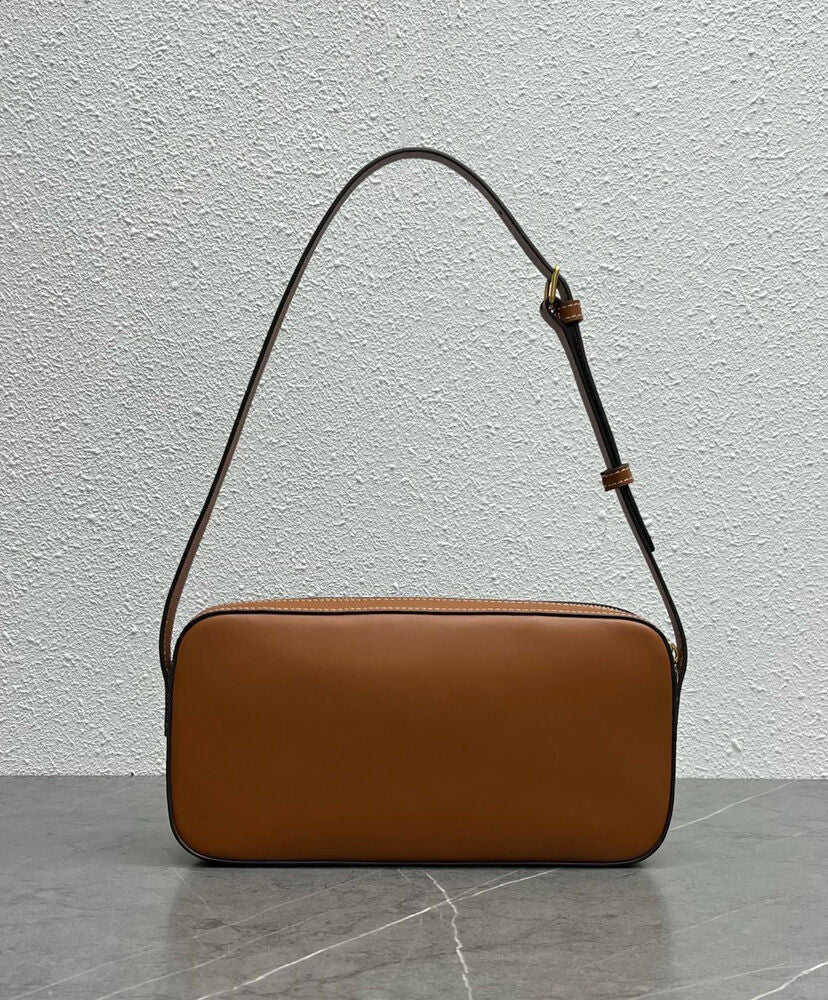 Camera Shoulder Bag Cuir Triomphe In Smooth Calfskin