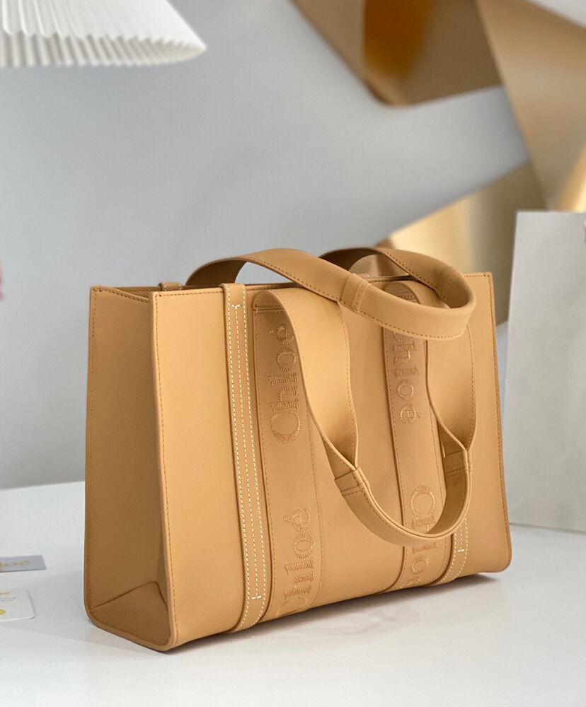 Medium Woody Tote Bag