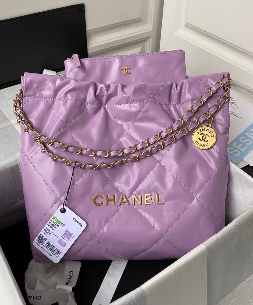 Chanel 22 Small Handbag