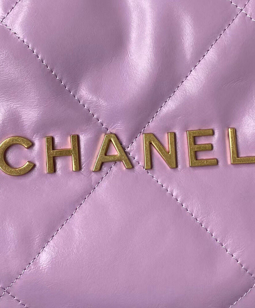 Chanel 22 Small Handbag