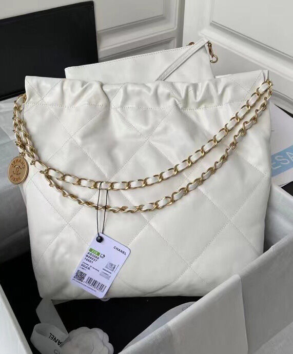 Chanel 22 Small Handbag