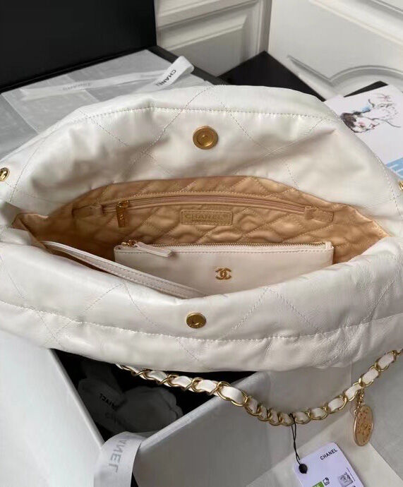 Chanel 22 Small Handbag