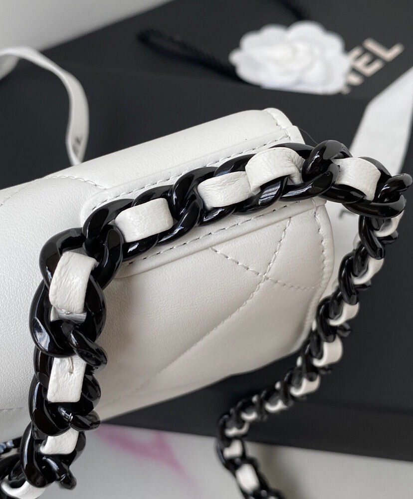 Chanel 19 Wallet On Chain - MarKat store