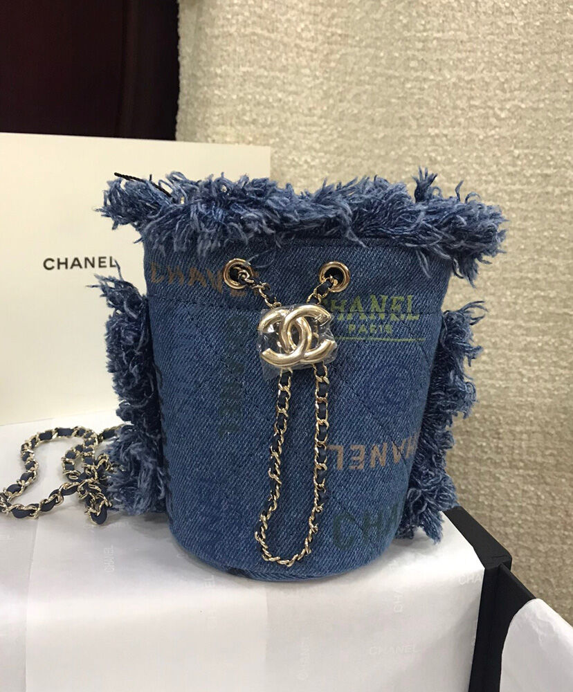 Mini Bucket With Chain