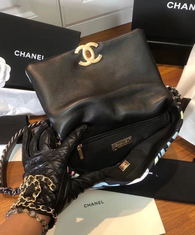 Chanel 19 Handbag