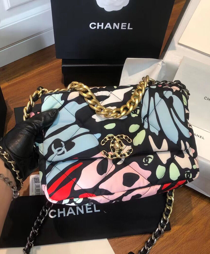 Chanel 19 Handbag