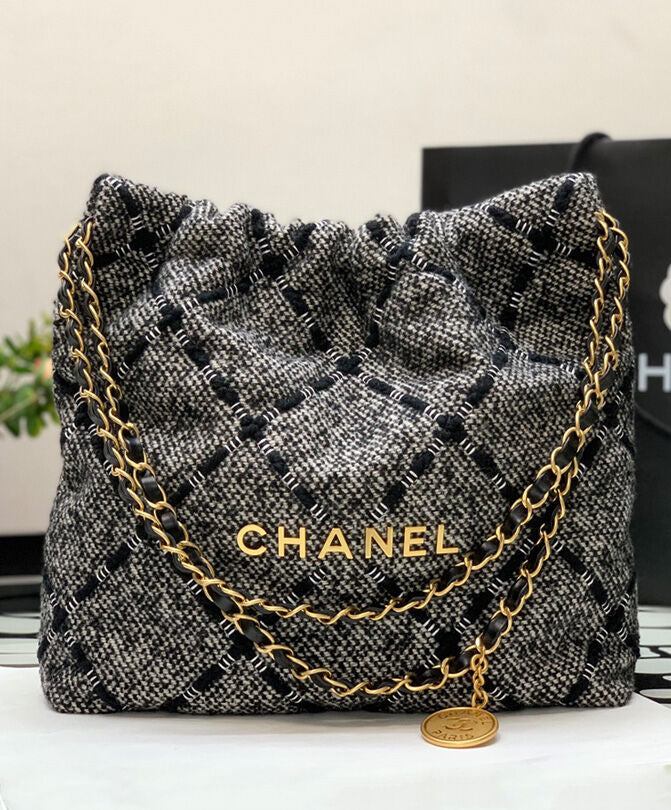 Chanel 22 Handbag