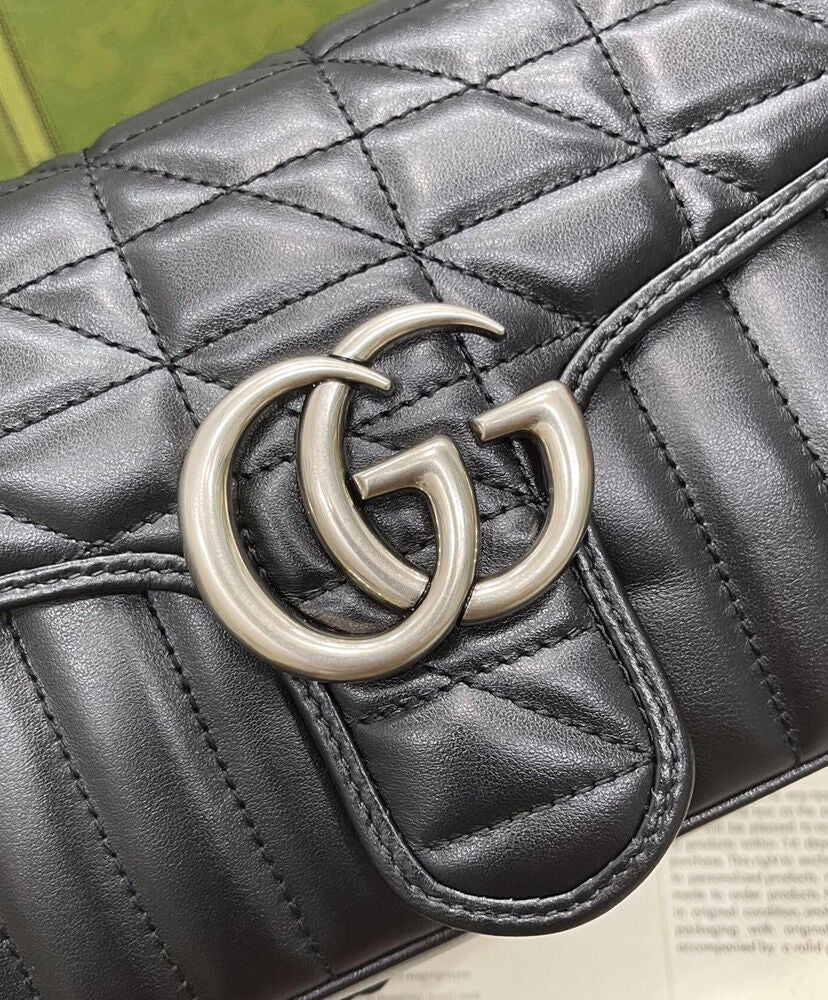 GG Marmont Small Shoulder Bag