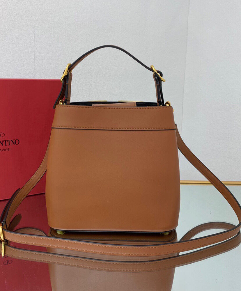 Supervee Leather Bucket Bag