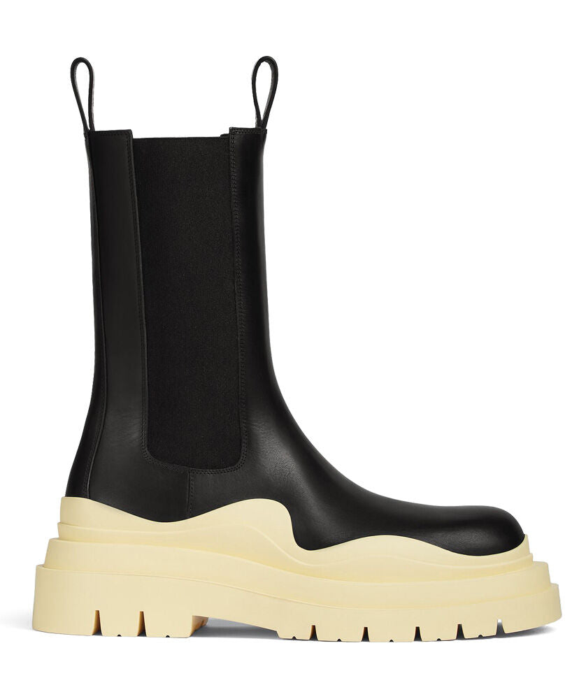 Tire Rubber-trimmed Leather Chelsea Boots