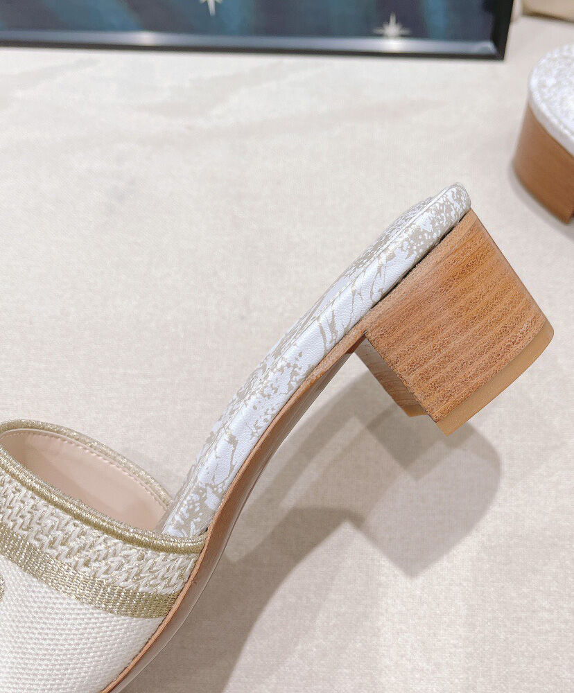 Dway Heeled Slide