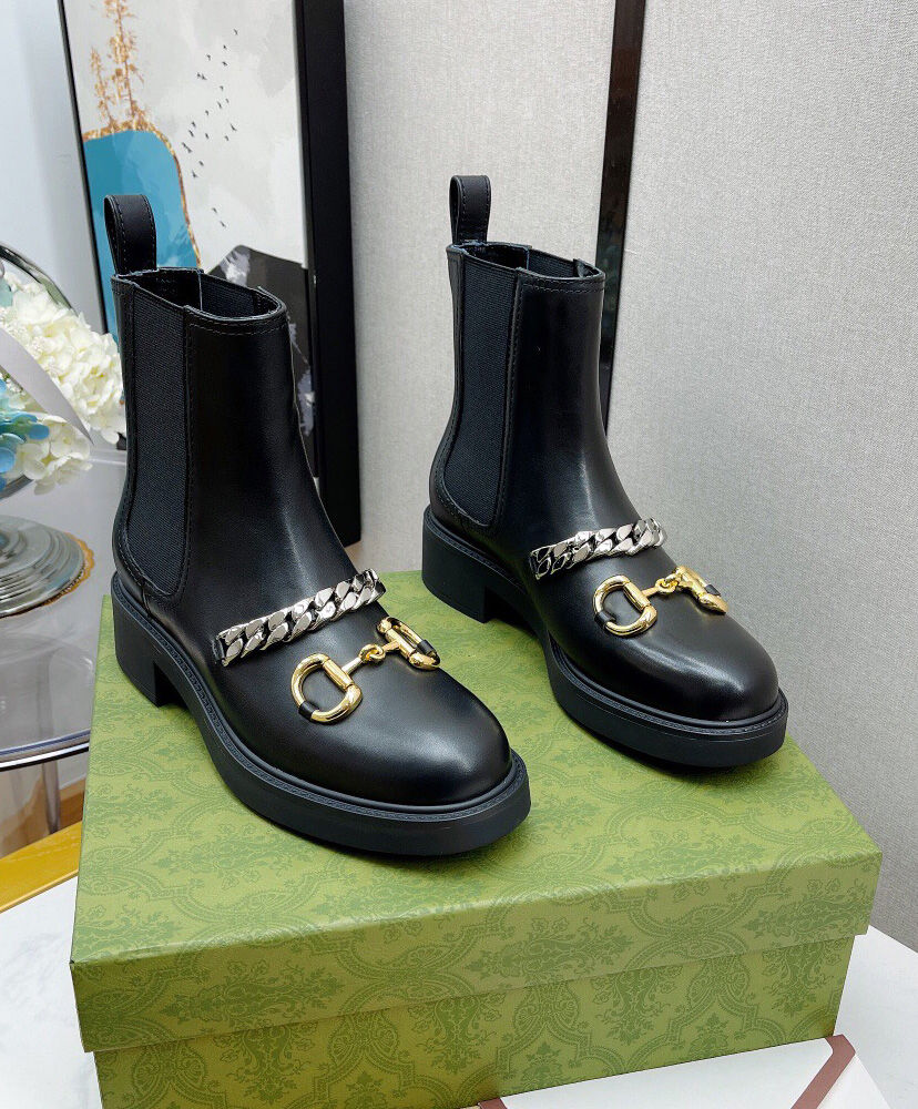 Women's Chelsea Boot With Chain