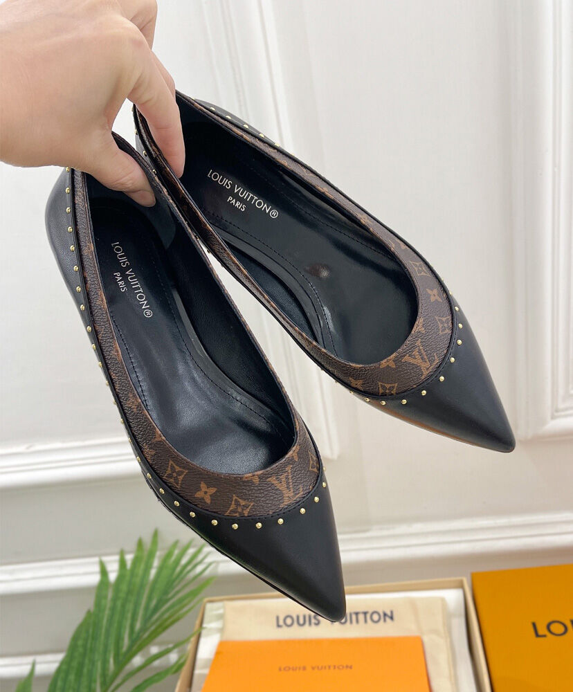 Signature Flat Ballerina