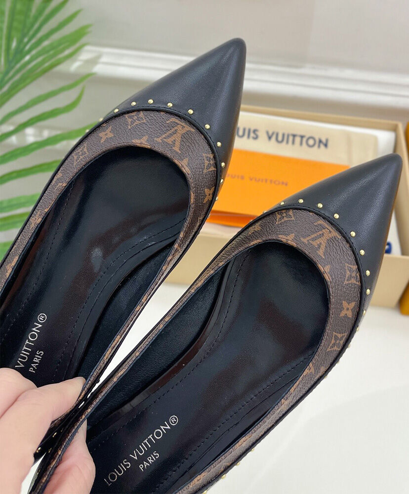 Signature Flat Ballerina