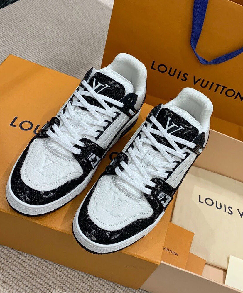 LV Trainer Sneaker