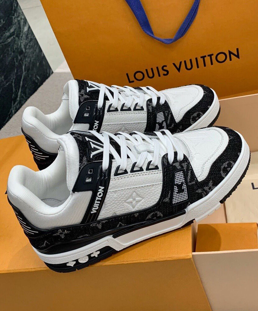 LV Trainer Sneaker