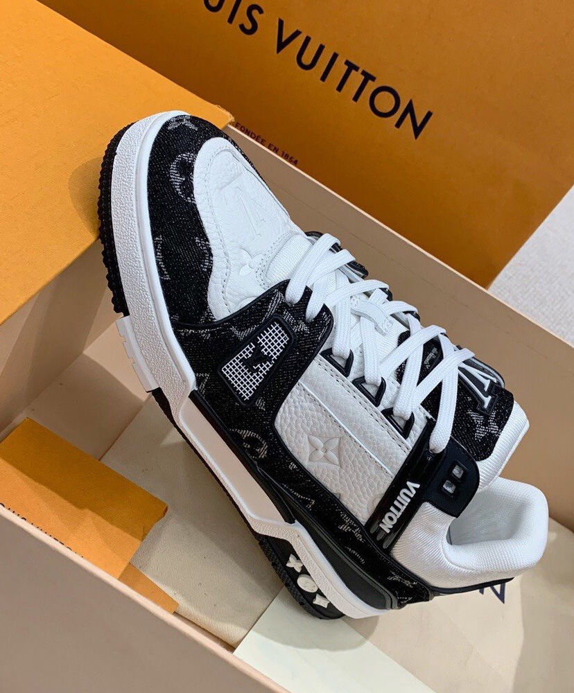 LV Trainer Sneaker