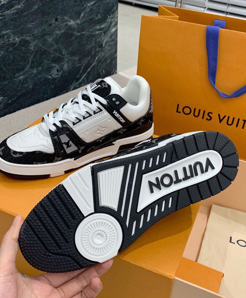 LV Trainer Sneaker