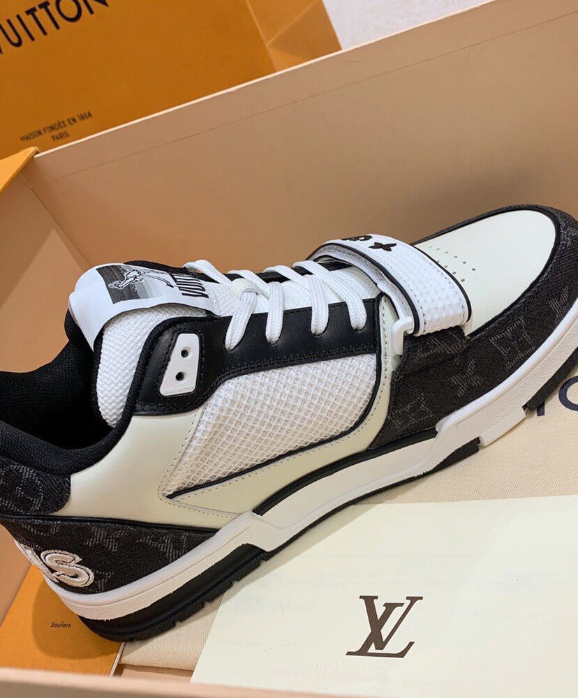 LV Trainer Sneaker