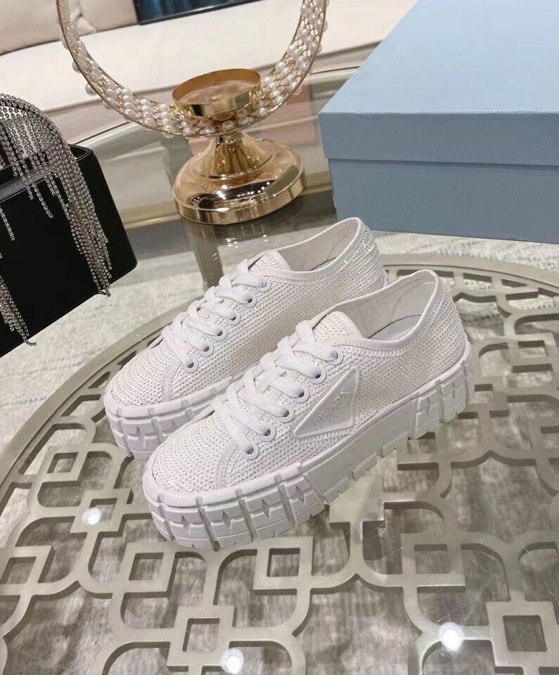 Double Wheel Sequin Sneakers