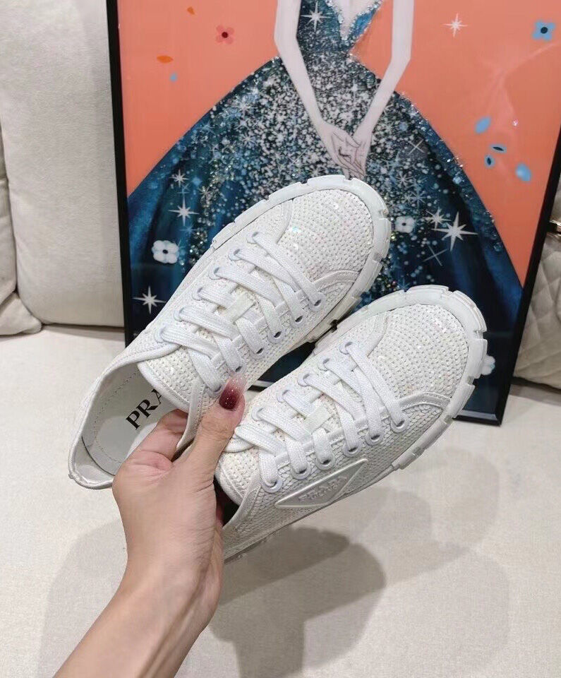 Double Wheel Sequin Sneakers