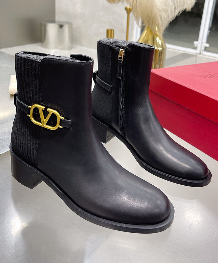 Vlogo Signature Calfskin Ankle Boot 30MM