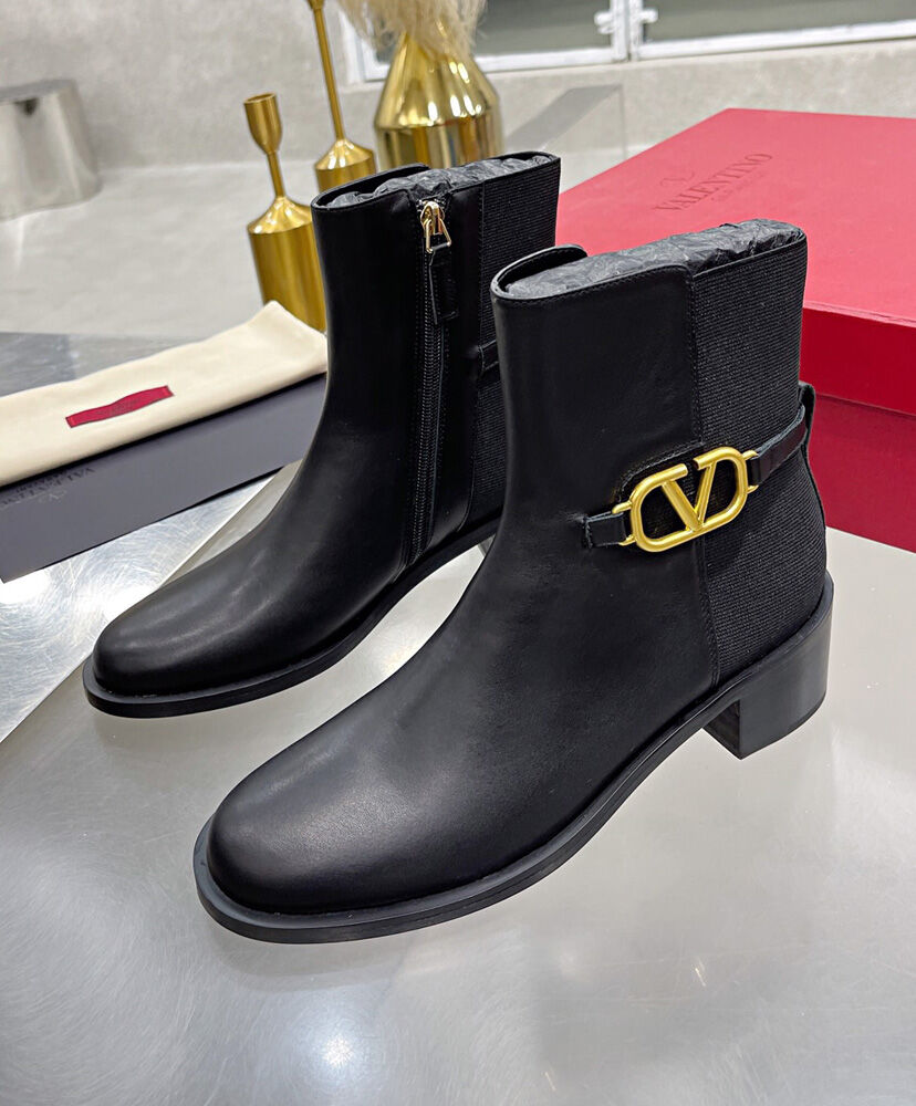 Vlogo Signature Calfskin Ankle Boot 30MM