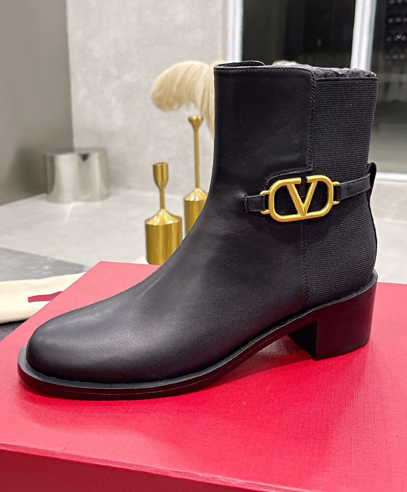 Vlogo Signature Calfskin Ankle Boot 30MM